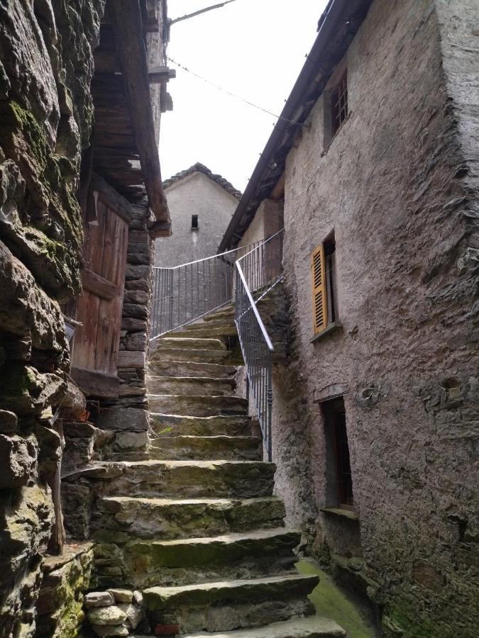 Il Fiume Di Fianco. Appartamento Alta Valsesia Mollia 外观 照片